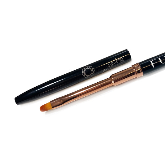 Fuzion - Oval #4 Short Gel Brush