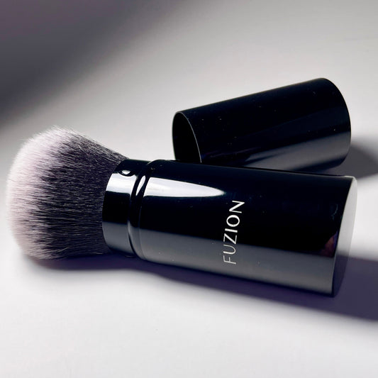 Fuzion Dust Brush with Lid